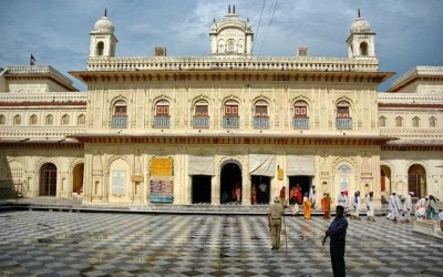 best Ayodhya tour package
